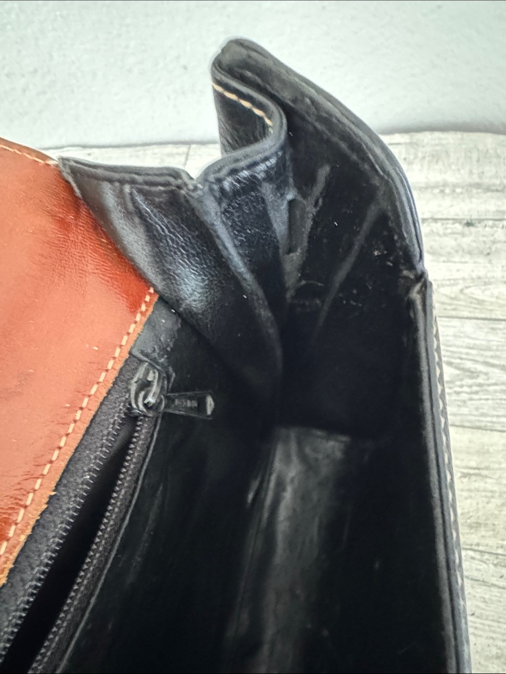 Vintage Bally Black Leather Crossbody with Brown Trim - Picture 15 of 15